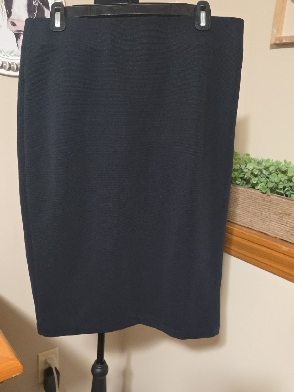 Catherines Black Pencil Skirt - Sleek Office Staple